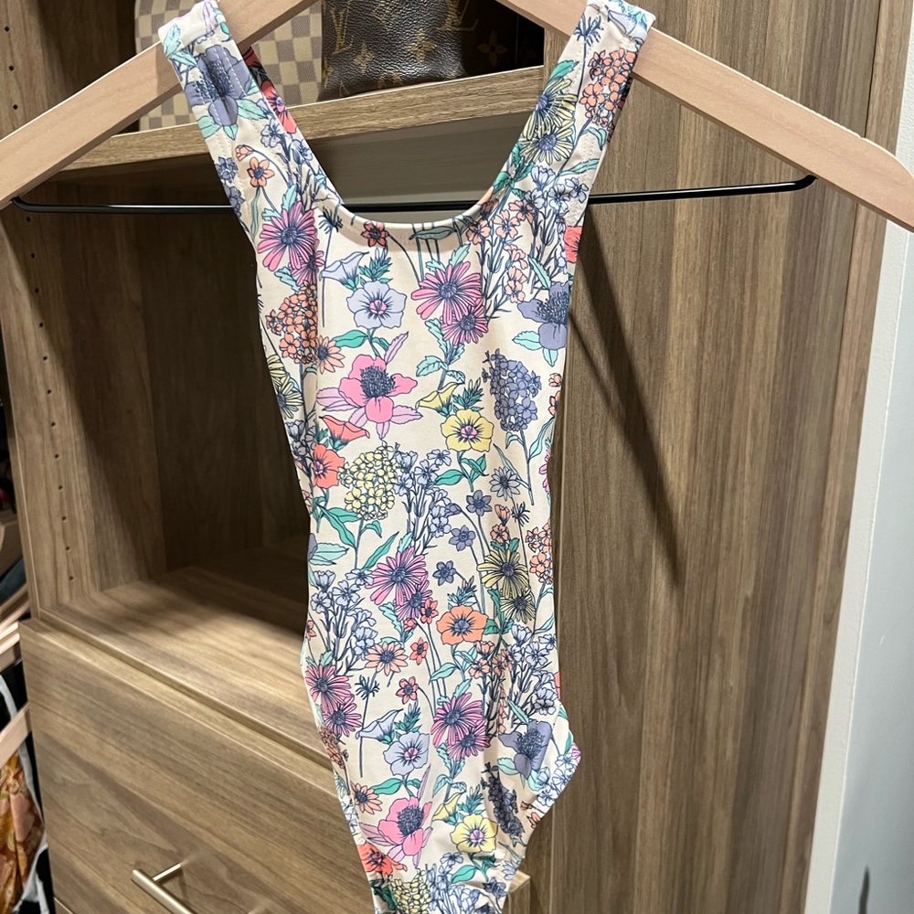 Baby Gap Swimsuit - Excellent Condition (Size 4)